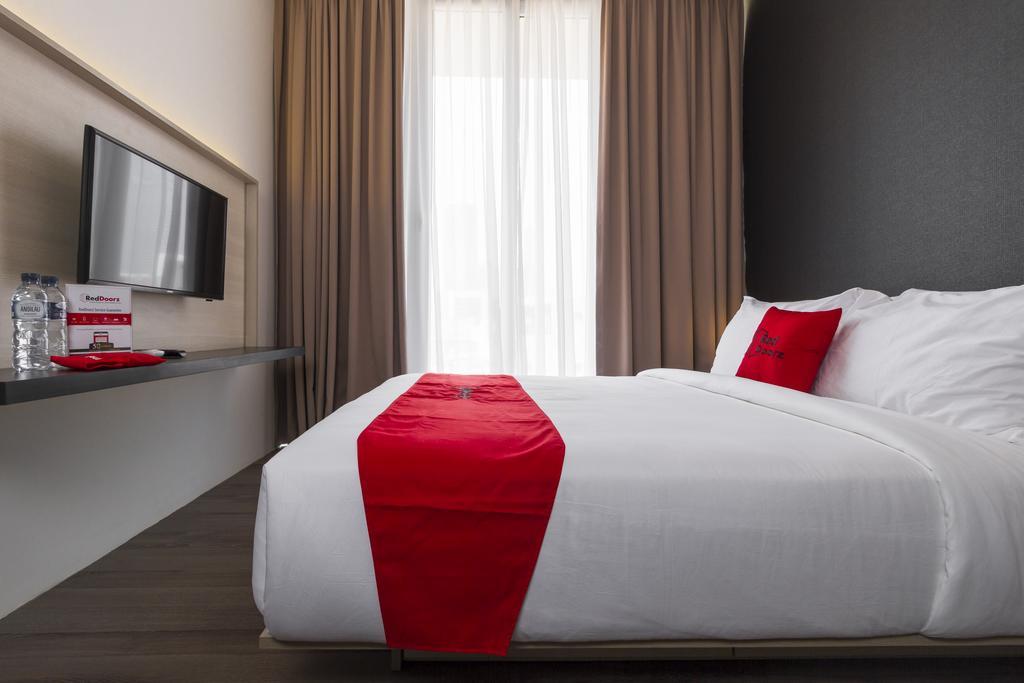 Reddoorz Plus Near Perbanas จาการ์ตา ภายนอก รูปภาพ