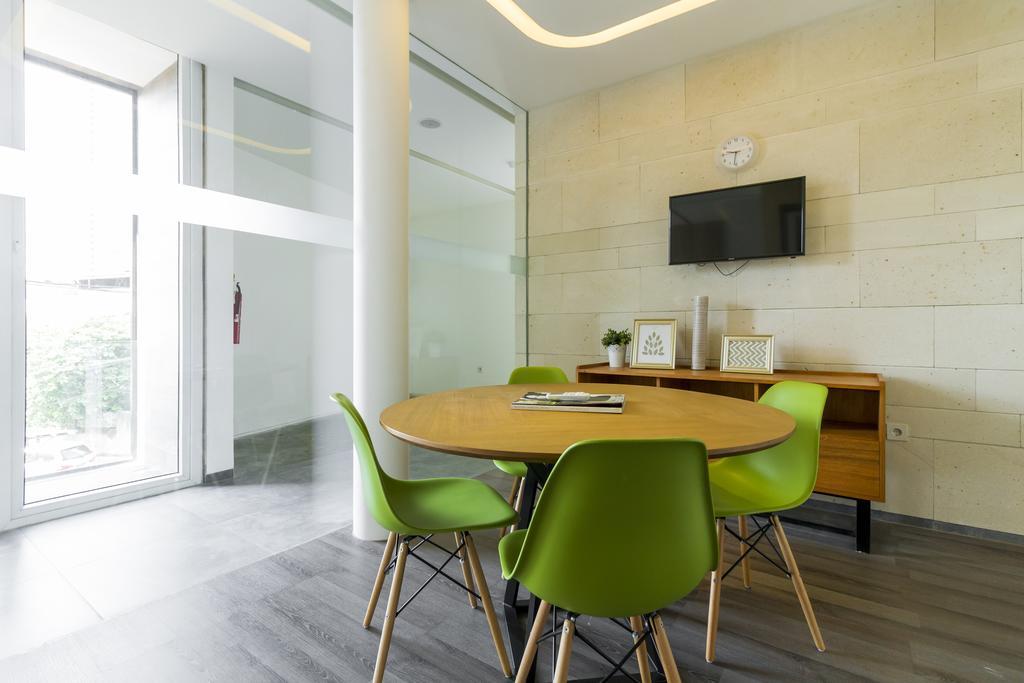 Reddoorz Plus Near Perbanas จาการ์ตา ภายนอก รูปภาพ